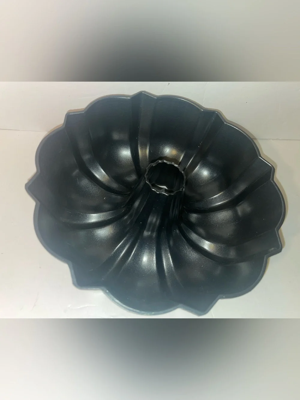 Nordic Ware Bundt Pan Classic 12 Cup Capacity 10